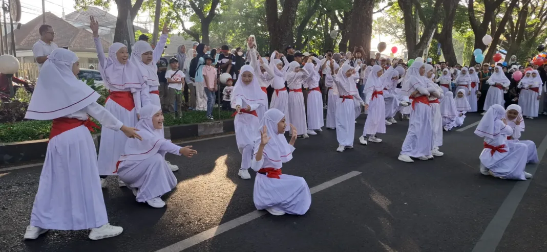 Semarak HUT ke-47 MIN 1 Kota Malang, Komitmen Mengabdi, Berkarya, dan Melayani Dengan Cinta