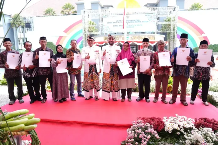 Penganugerahan Lencana Penghargaan Hakaryo Guno Mamayu Bawono 2025