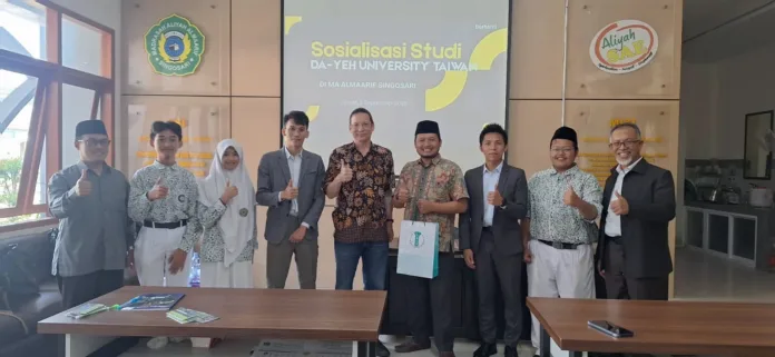 Siswa MA Almaarif Singosari Raih Beasiswa Kuliah Gratis di Taiwan