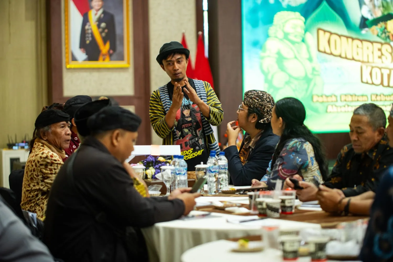 BATU adalah DESA BESAR:Merekonstruksi Visi Filosofis dan Menjangkar Masa Depan Melalui Kearifan Lokal