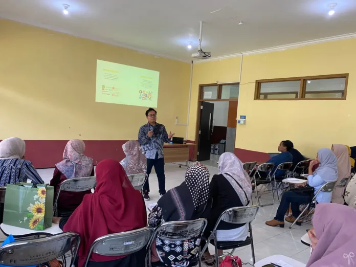 Kolaborasi Tim Dosen UM dan UNMER Malang ; Melalui Hibah DPPM 2025, Tingkatkan literasi digital UMKM Baznas Malang melalui Fintech Syariah