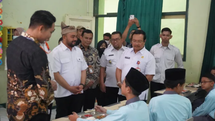 Ombudsman RI Sidak MBG di MTs Negeri Kota Batu, Apresiasi Distribusi Tepat Sasaran