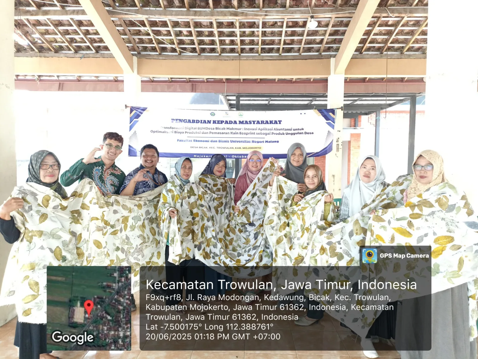 Dosen dan Mahasiswa Akuntansi FEB UM Kembangkan Aplikasi Akuntansi dan Digitalisasi Pemasaran untuk BUMDesa Bicak Makmur