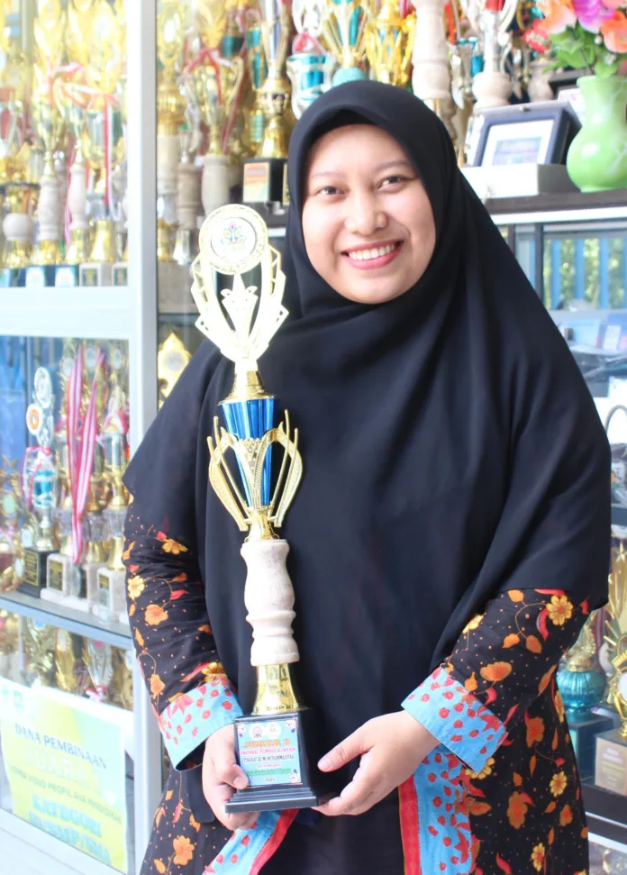 Inovasi Digital Qur’ani Antarkan Guru SD Aisyiyah KAMILA Raih Best Innovation di Bedjo Edufest 2025