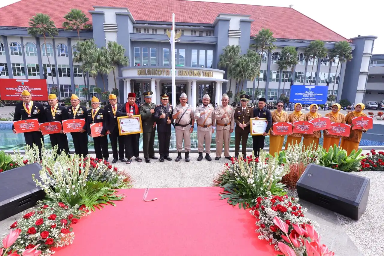 Peringati Hari Pahlawan, Pemkot Batu Serahkan Tali Asih kepada Veteran
