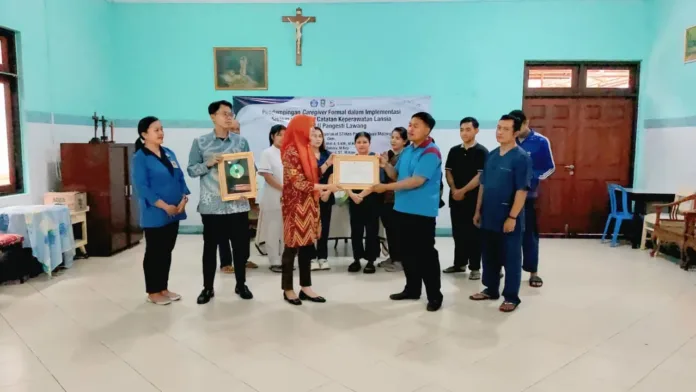 Tim dosen STIKes Panti Waluya Malang, Kembangkan Sistem Informasi Catatan Keperawatan Lansia Berbasis Website