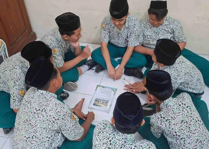 MTs Almaarif 01 Singosari Gelar Bumi Bercerita, Ajak Siswa Peduli Lingkungan dengan Kreatif