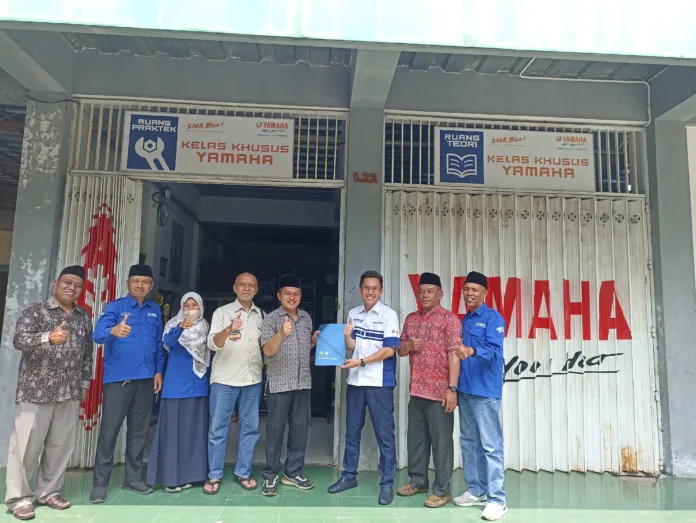SMK Plus Almaarif Singosari Pertahankan Predikat Kelas A dari Yamaha