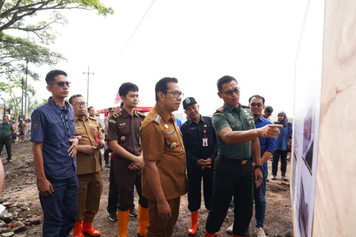 Wali Kota Nurochman Mulai Pembangunan Gerai KDMP Torongrejo Untuk Kuatkan Ekonomi Desa