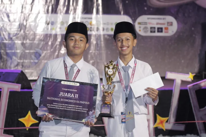Lagi, Siswa MA Almaarif Singosari Ukir Prestasi Gemilang di Kompetisi Ekonomi Tingkat Nasional