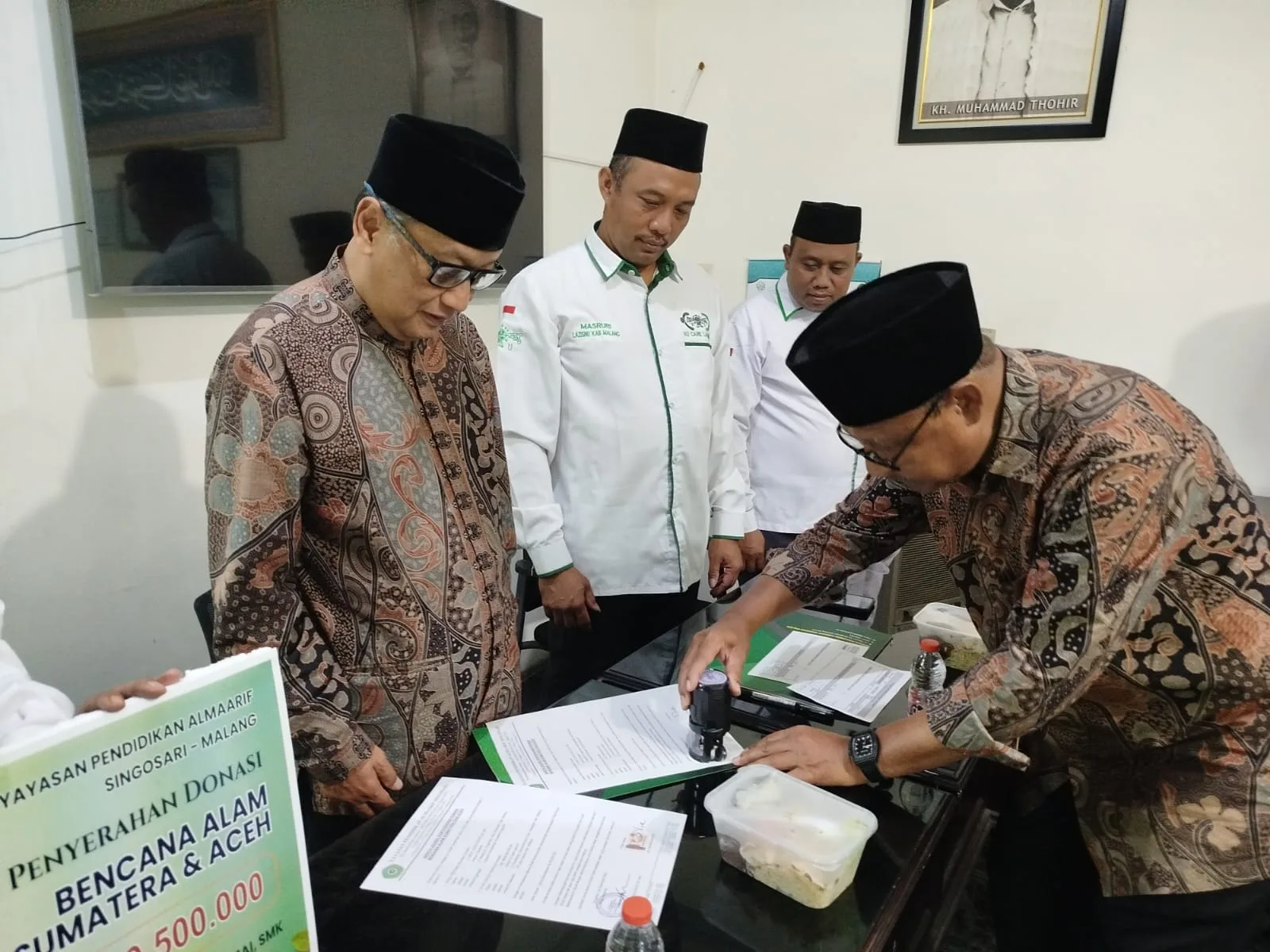 YP Almaarif Singosari Salurkan Donasi Rp60,5 Juta kepada Korban Bencana Aceh Donasi Aceh