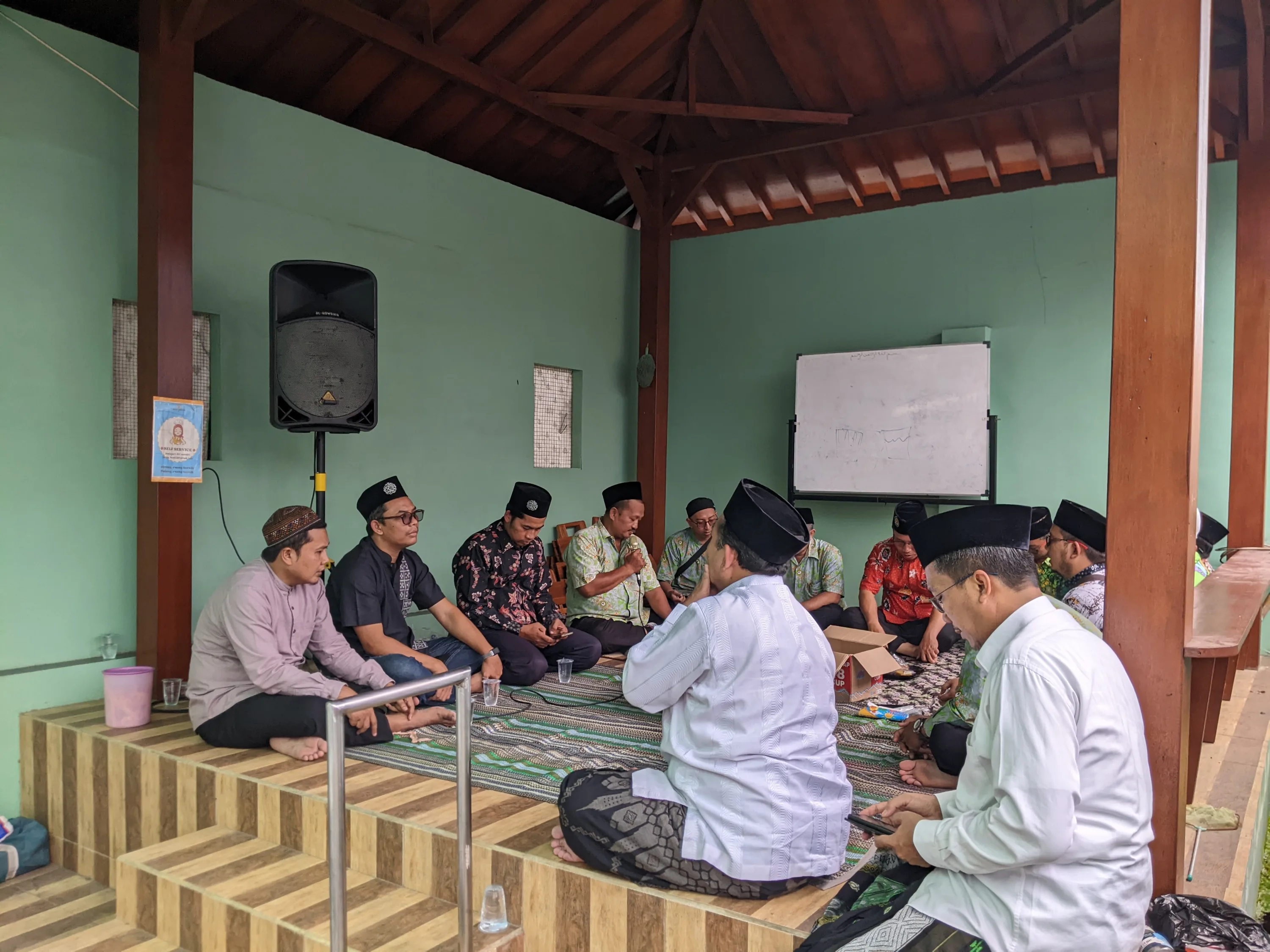 Ketua Dewan Pembina YP Almaarif Singosari, KH. M. Asj’ari Sarbani, Wafat di Usia 84 Tahun Ketua dewan