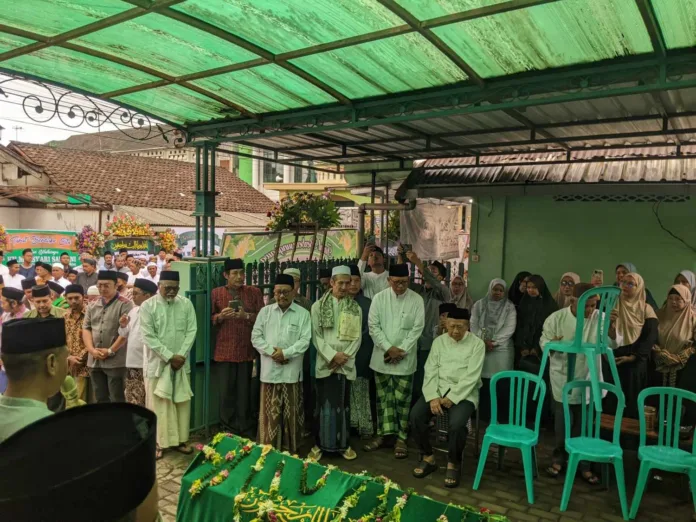 Ketua Dewan Pembina YP Almaarif Singosari, KH. M. Asj’ari Sarbani, Wafat di Usia 84 Tahun