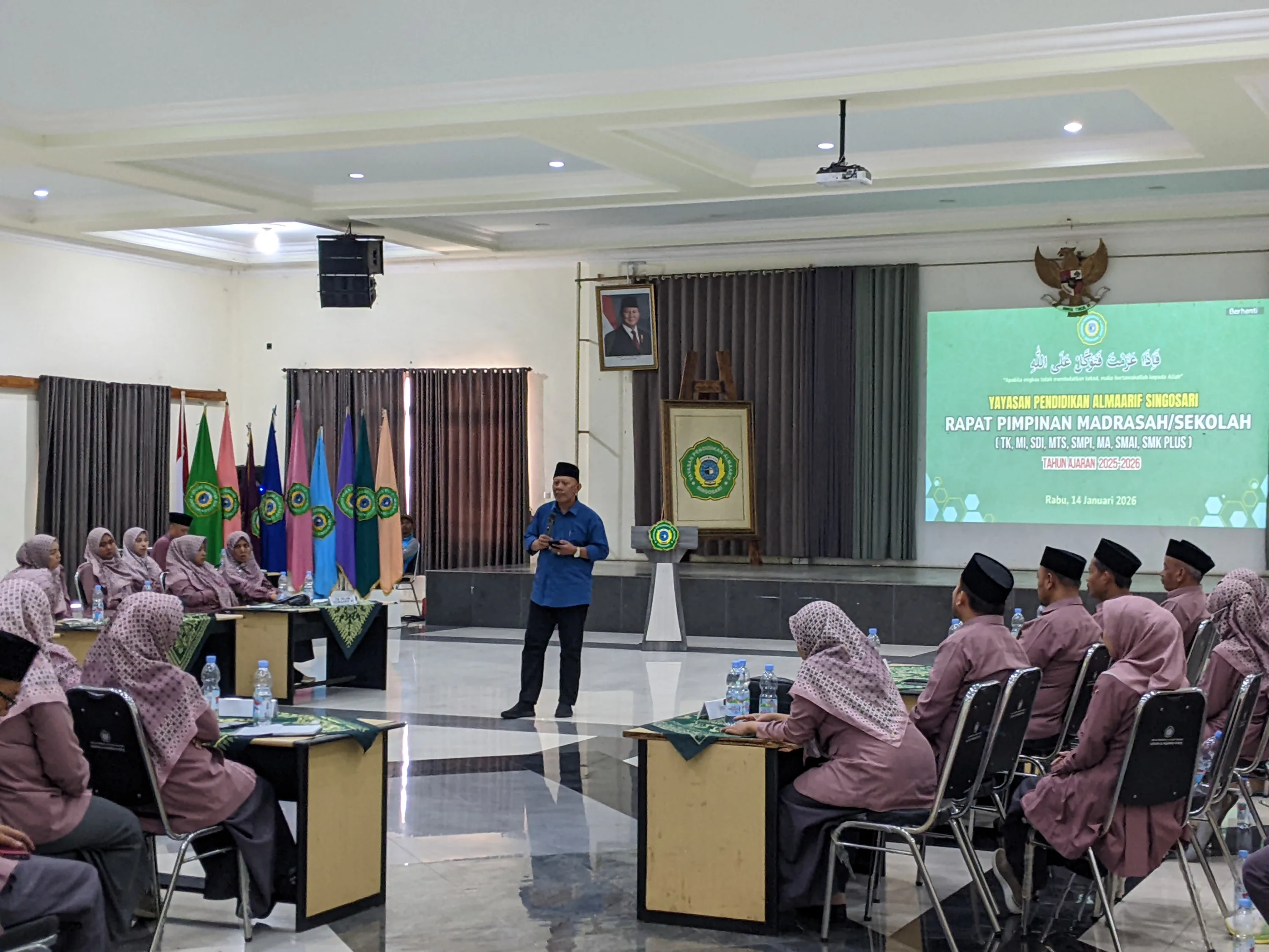 YP Almaarif Singosari Gelar Pembinaan Pimpinan Madrasah dan Sekolah, Prof. Maskuri Tekankan Kepemimpinan Visioner