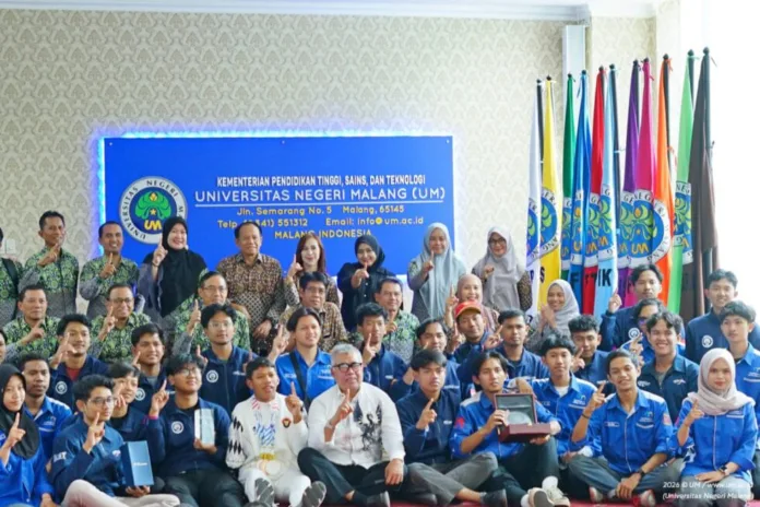 Menembus Batas Dunia: Mahasiswa UM Sabet Prestasi Gemilang di Thailand dan Qatar