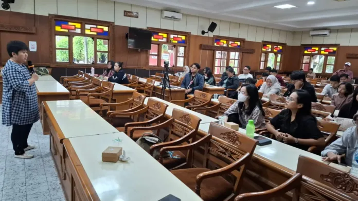 STIE Malangkuçeçwara Beri Bekal Insight Baru Calon Wisudawan