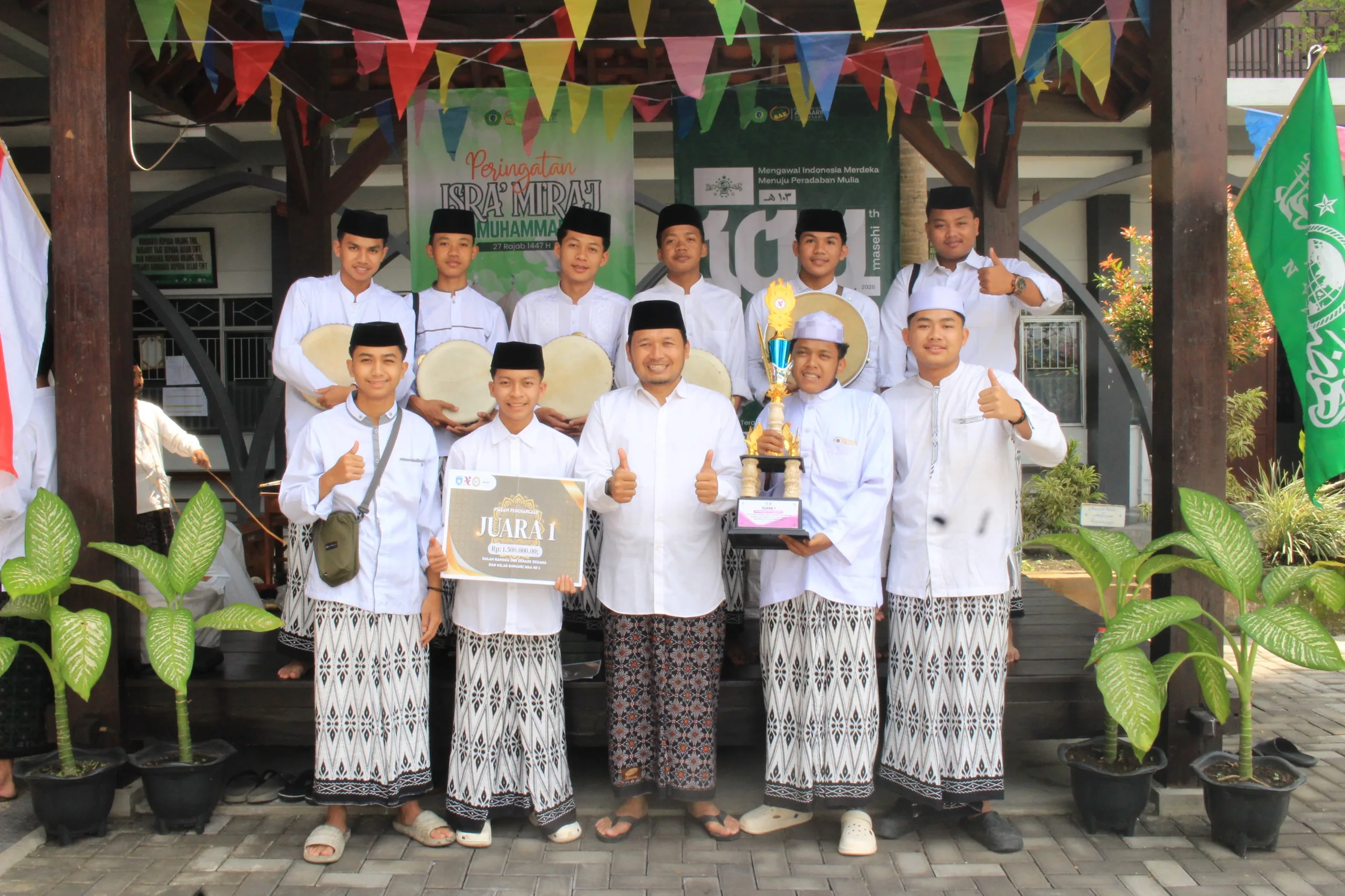 Grup Banjari El Khoir MA Almaarif Singosari Raih Juara 1 Tingkat Jatim