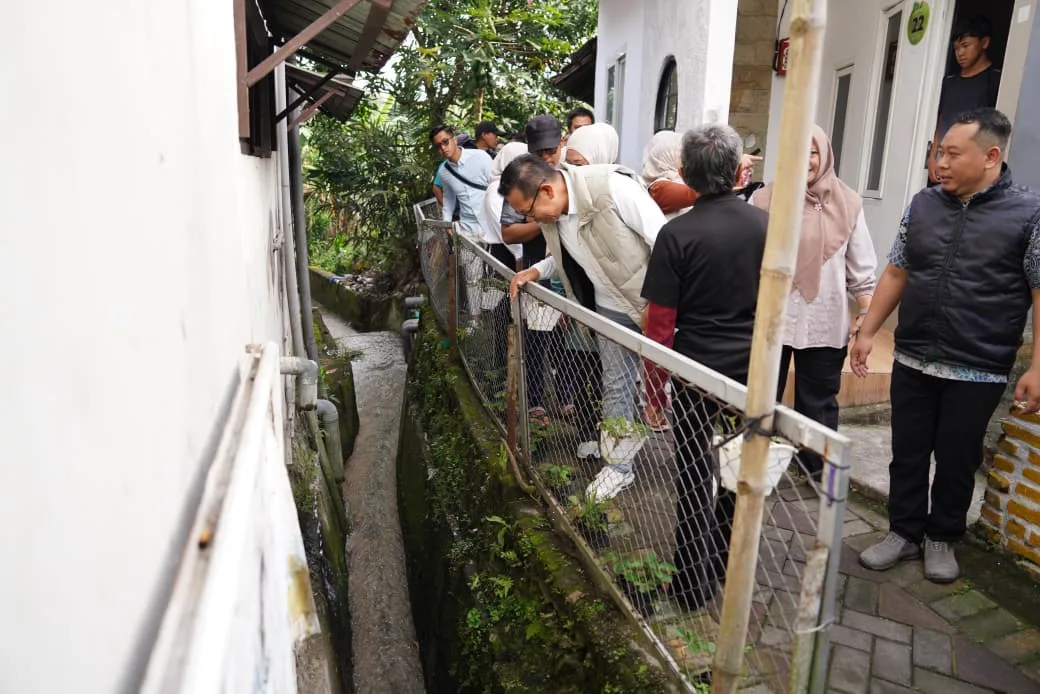 Ajak Warga Perkuat Gerakan 3M Plus; Kelurahan Sisir Jadi Target