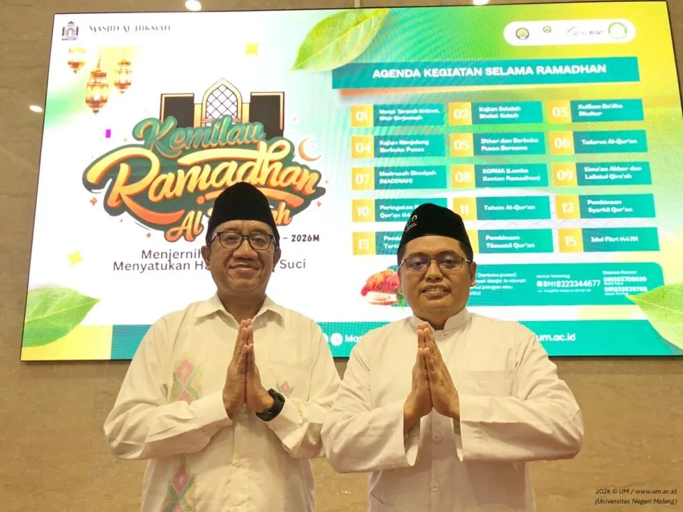 Ketua Umum Pengelola Masjid Al-Hikmah UM, Prof. Dr. Yusuf Hanafi, S.Ag., M.Fil.I dan Wakil Ketua Umum Pengelola Masjid Al-Hikmah UM, Prof. Dr. Ahmad Taufiq, S.Pd., M.Si