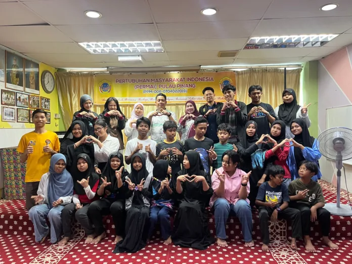 Mahasiswa UMM Jadi ‘Pelita’ Pendidikan Anak PMI di Malaysia