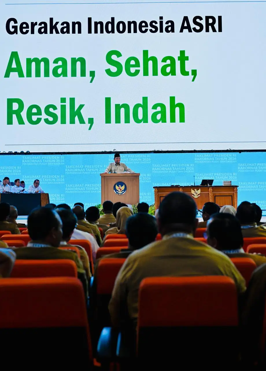 Wali Kota Batu, Nurochman, bersama Wakil Wali Kota Batu, Heli Suyanto, dan jajaran Forum Koordinasi Pimpinan Daerah (Forkopimda) Kota Batu menghadiri Rapat Koordinasi Nasional (Rakornas) Pemerintah Pusat dan Daerah Tahun 2026 yang diselenggarakan oleh Kementerian Dalam Negeri Republik Indonesia di Sentul International Convention Center (SICC), Bogor, Jawa Barat, Senin (222026).