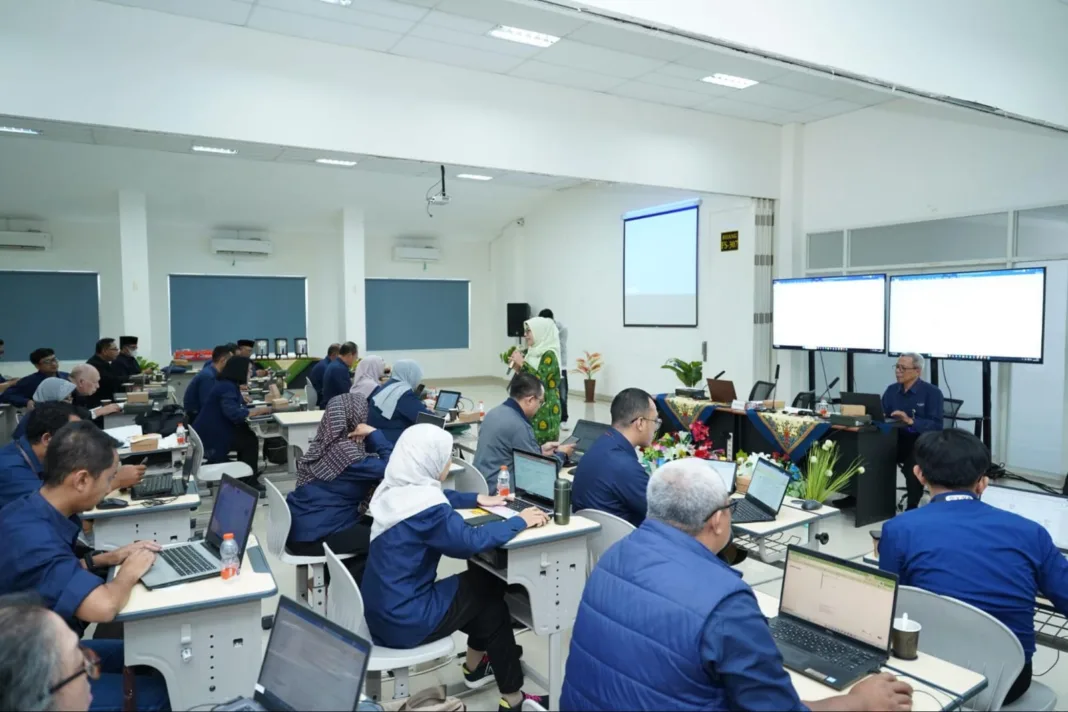 Suasana kegiatan Bimtek yang diikuti dosen FISIP UNMER Malang