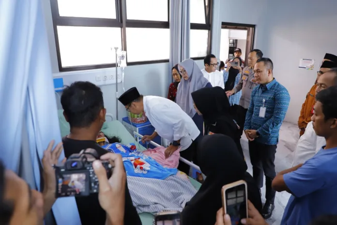 Wali Kota Beri Dukungan Langsung bagi Dua Korban Laka Lantas di RS Bhayangkara Hasta Brata