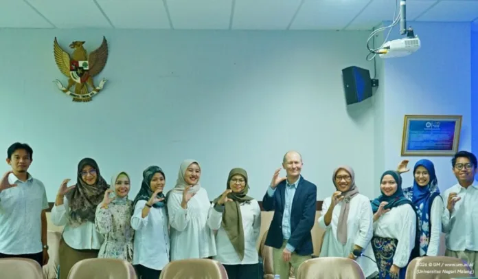 UM Gandeng Durham University Inggris: Buka Akses Riset Global dan Studi PhD bagi Dosen Direksi Kantor Urusan Internasional UM bersama jajaran pimpinan Durham University, Inggris sepakat kerjasama untuk bidang penelitian