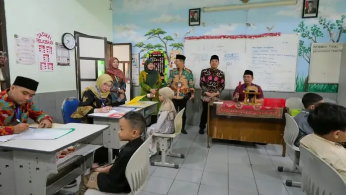 PMBM MIN 1 Kota Malang 2026: Proses Seleksi Tertib dan Ramah Anak Dipantau Langsung Kanwil Jatim PMBM MIN 1 Kota Malang 2026: Proses Seleksi Tertib dan Ramah Anak Dipantau Langsung Kanwil Jatim