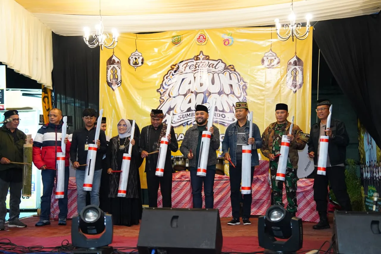 Mas Heli Apresiasi Keguyuban Warga Sumbergondo Dalam Festival Tabuh Malam 2026