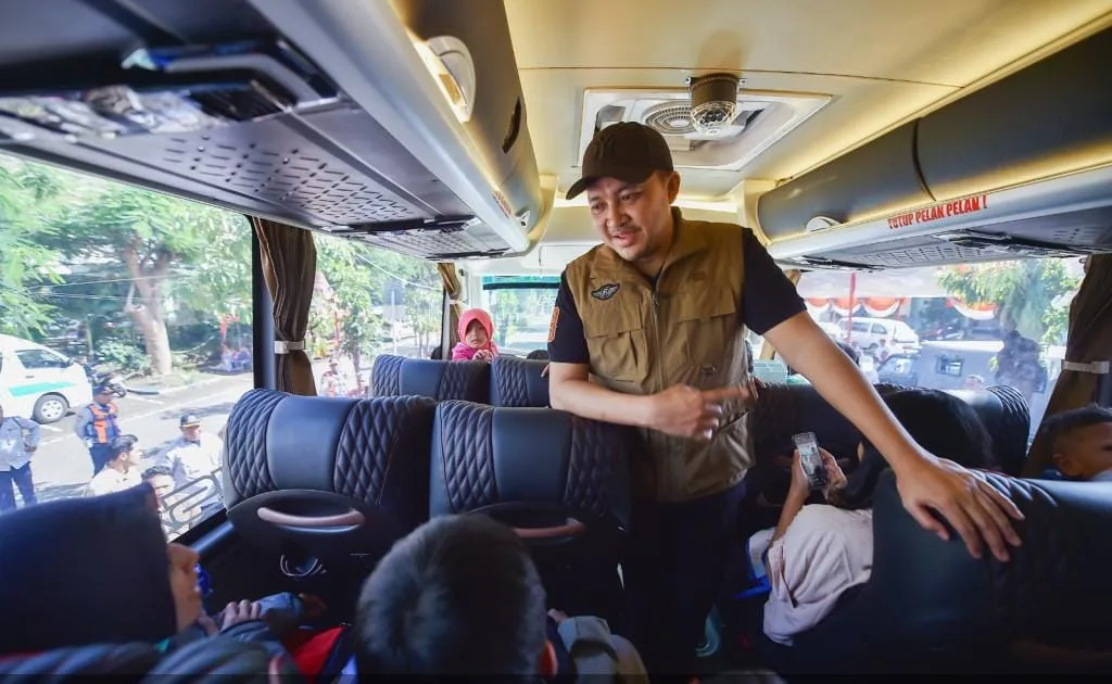 Mudik Gratis Pasuruan 2026, Bupati Rusdi Sutejo Berangkatkan Ratusan Pemudik dengan 7 Bus ke Berbagai Daerah