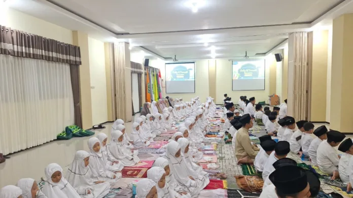 Jurus SD Islam Sabilillah Malang 2 Mengetuk Pintu Langit Jurus SD Islam Sabilillah Malang 2 Mengetuk Pintu Langit