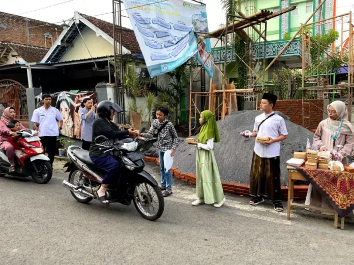 Rekor 7.000 Takjil: Cara MINDATAMA Asah Karakter Peduli Siswa