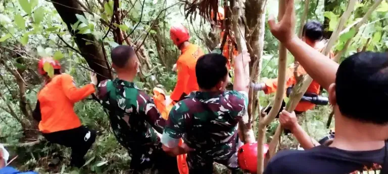 Hilang 12 Hari; Nenek Ditemukan MD Di Tebing Manik Oro