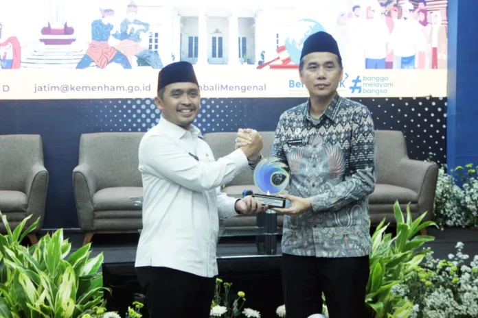 Wali Kota Pasuruan Mas Adi Buka Penguatan Kapasitas HAM, Dorong Pembangunan Inklusif Tanpa Diskriminasi Wali Kota Pasuruan Mas Adi Buka Penguatan Kapasitas HAM, Dorong Pembangunan Inklusif Tanpa Diskriminasi