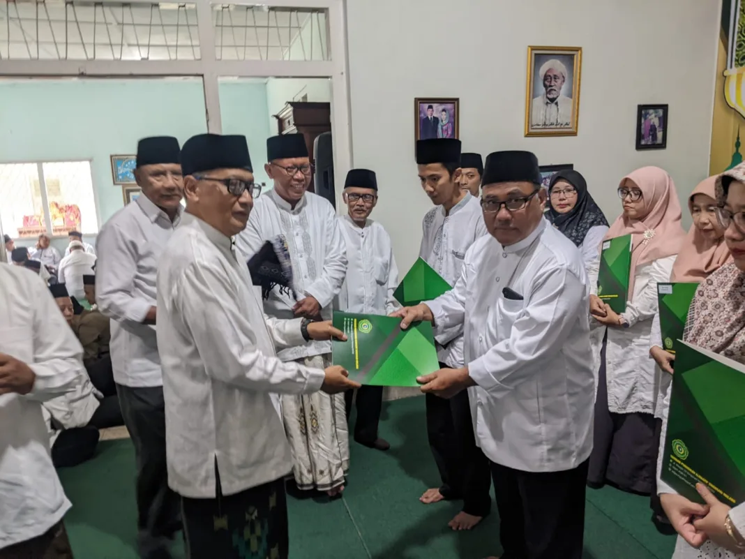 Yayasan Pendidikan Almaarif Singosari Berangkatkan Umrah dan Haji 11 Tenaga Pendidik