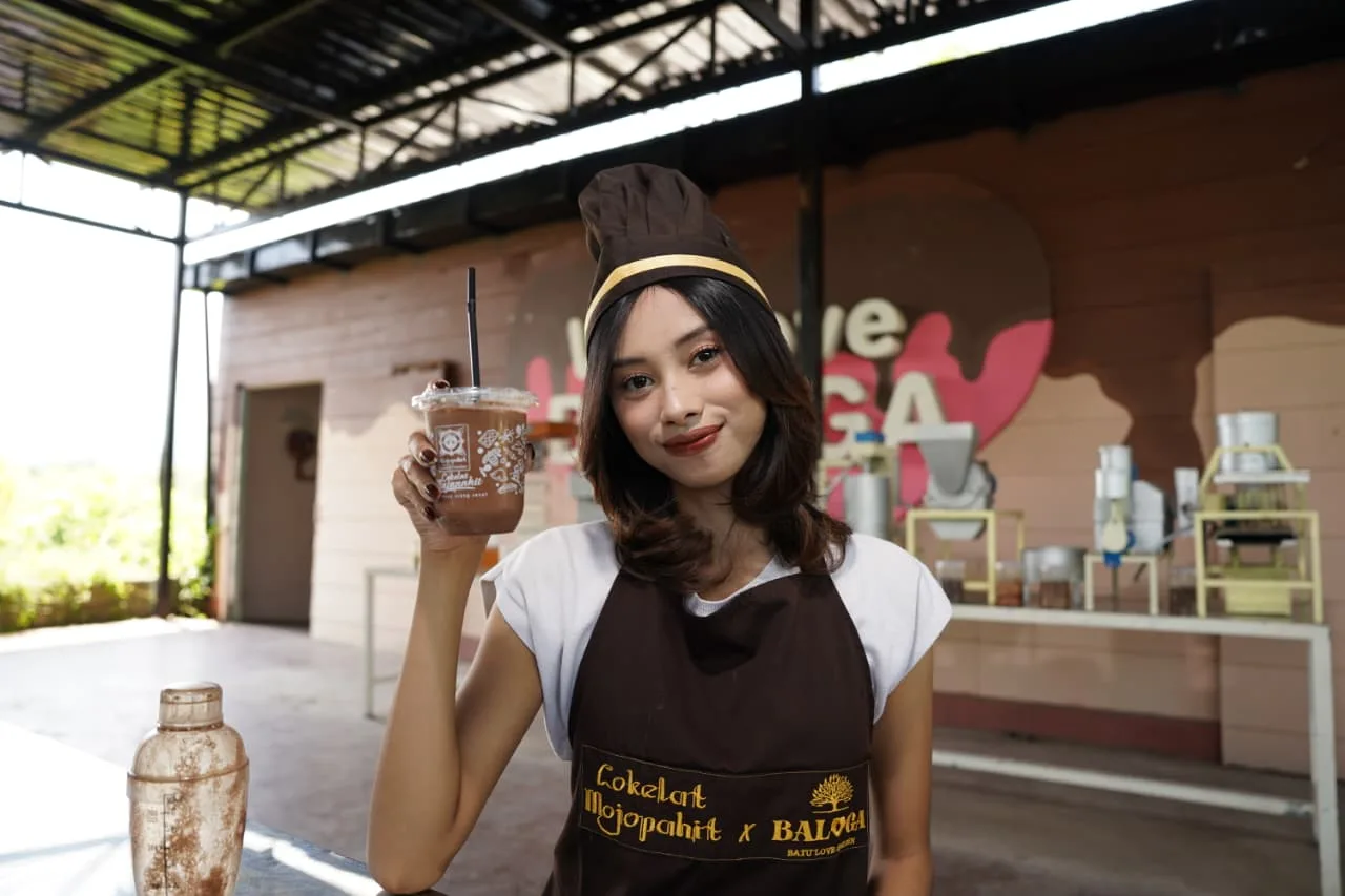 Bikin Milkshake Sendiri! Wajib Dicoba Edukasi Coklat Seru di Batu Love Garden