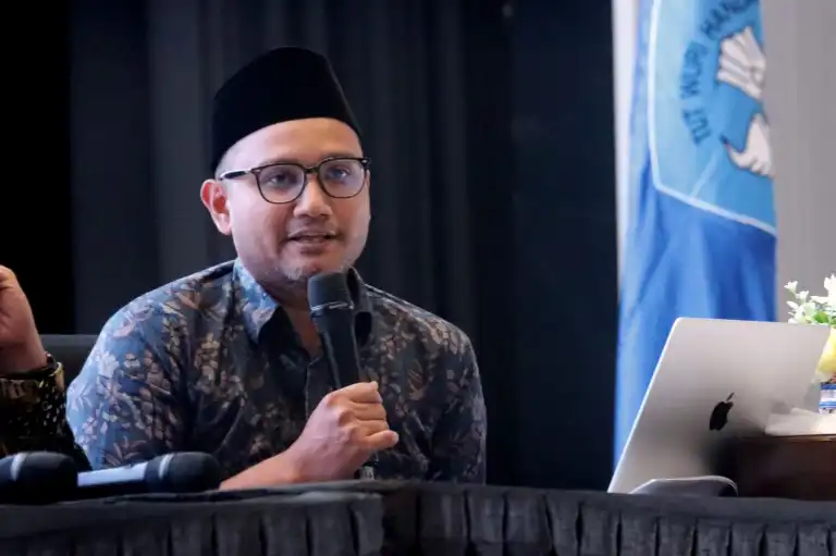 Dr. Hendrix Yulis Setyawan