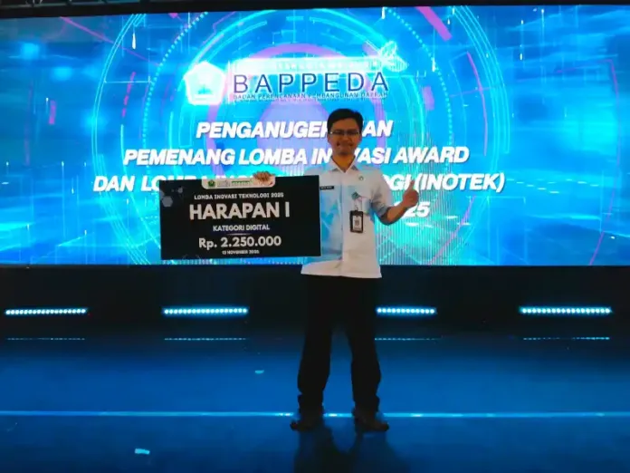 Guru SMPN 13 Malang Ciptakan Aplikasi Absensi Haid Siswa, Raih Juara Inotek 2025 Guru SMPN 13 Malang Ciptakan Aplikasi Absensi Haid Siswa, Raih Juara Inotek 2025