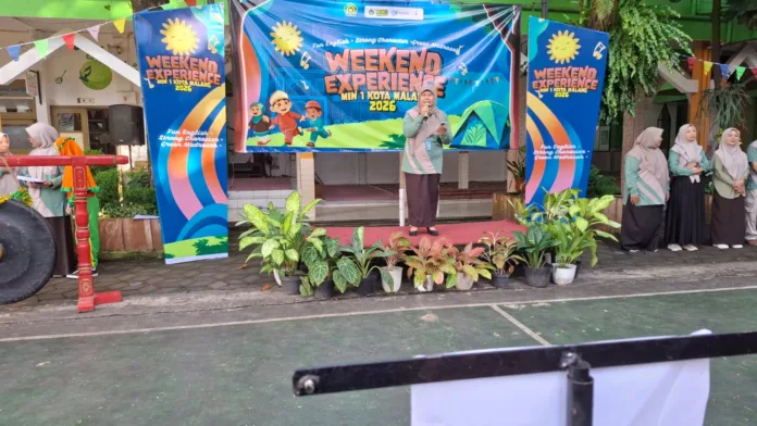 Saat Siswa MIN 1 Kota Malang “Keminggris” Saat Siswa MIN 1 Kota Malang “Keminggris”