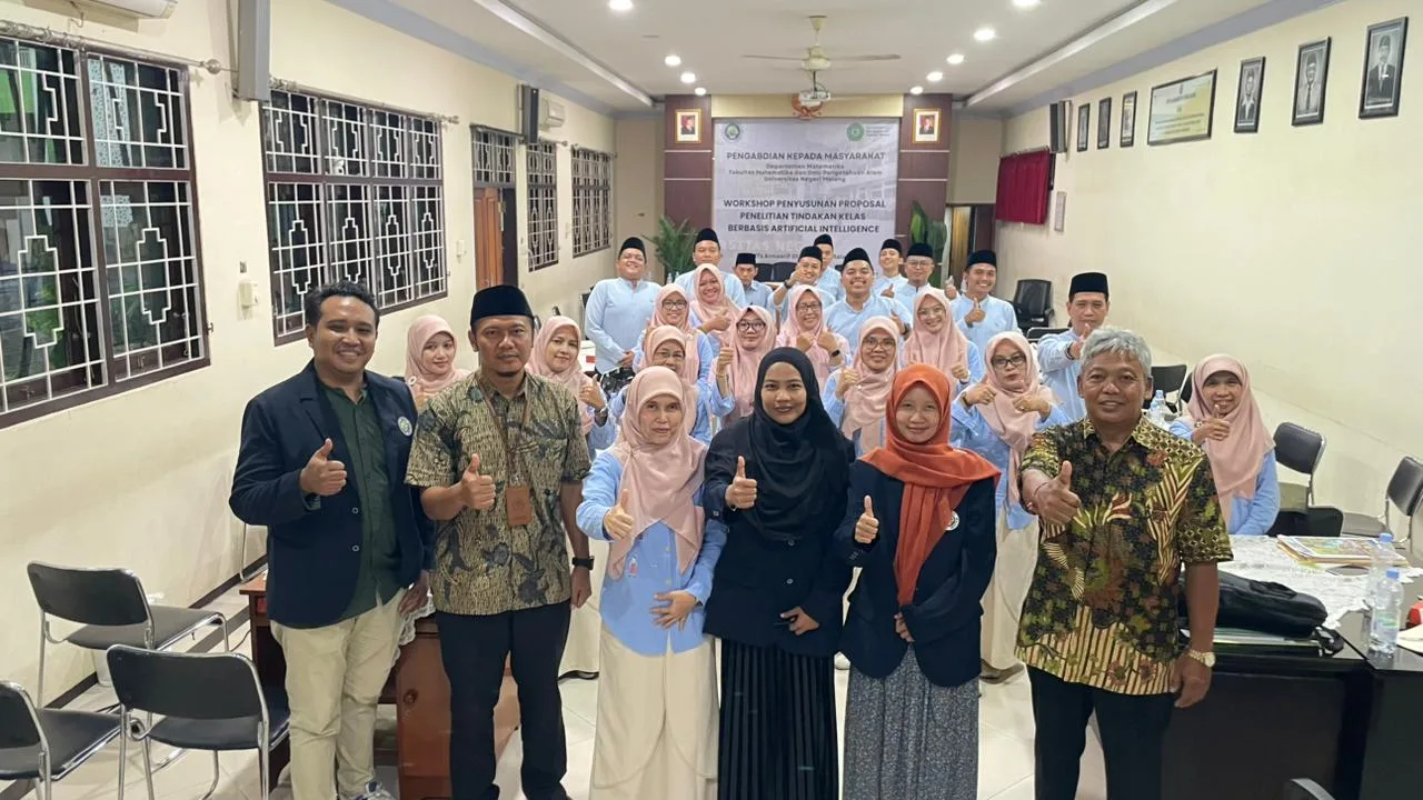 Kolaborasi Unggul Universitas Negeri Malang dan MTs Almaarif 01 Singosari: Mengakselerasi Kompetensi Guru melalui PTK Berbasis Artificial Intelligence