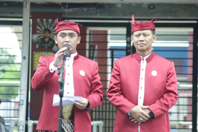 Pasoeroean Tempo Doeloe 2026 Resmi Dibuka, Kirab 999 Satriyo Piningit Meriahkan Kota Pasuruan Pasoeroean Tempo Doeloe 2026 Resmi Dibuka, Kirab 999 Satriyo Piningit Meriahkan Kota Pasuruan