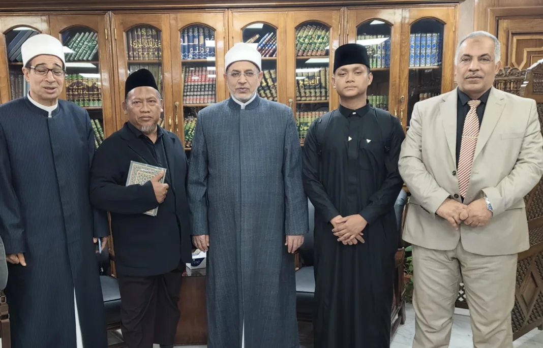 Silaturahmi Strategis Ma'had eLKISI Mojokerto di Al-Azhar Mesir Dari Bahasa Arab hingga Bahasa Indonesia