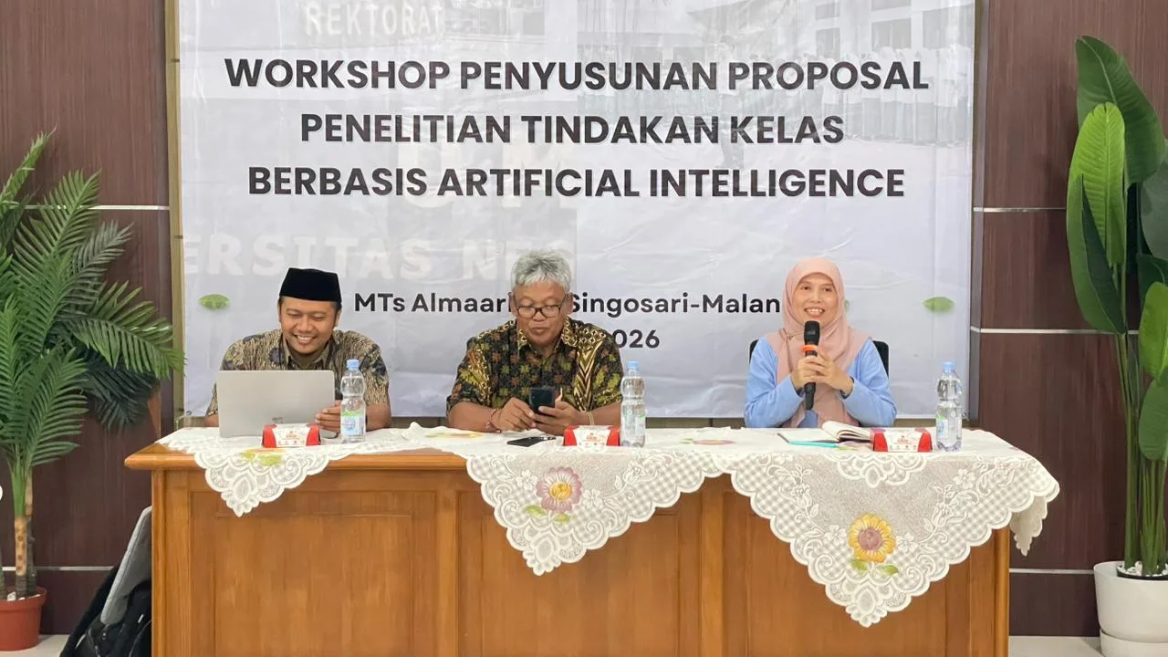 Sinergi Kampus dan Sekolah di Era AI: Mahasiswa S3 Pendidikan Matematika Universitas Negeri Malang Dampingi Guru MTs Almaarif Singosari Kembangkan PTK Inovatif