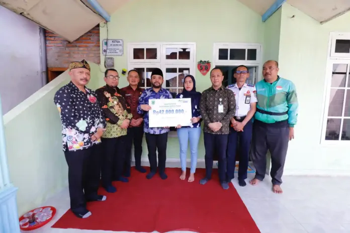 Kabar Duka di Tlekung, Wawali Heli Suyanto Pastikan Negara Hadir untuk Keluarga Almarhum Iwan Kabar Duka di Tlekung, Wawali Heli Suyanto Pastikan Negara Hadir untuk Keluarga Almarhum Iwan