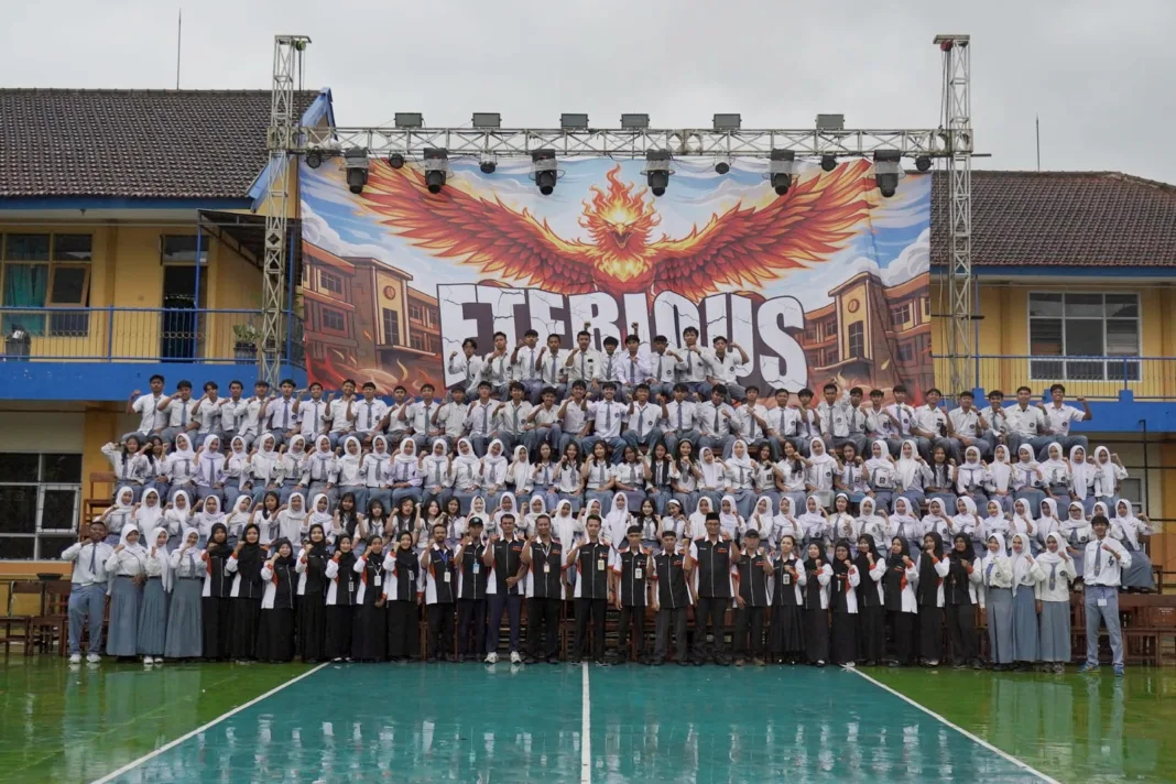 Lulusan SMA Nasional Malang Tembus PTN Favorit dan 50 Persen Langsung Kerja Lulusan SMA Nasional Malang Tembus PTN Favorit dan 50 Persen Langsung Kerja
