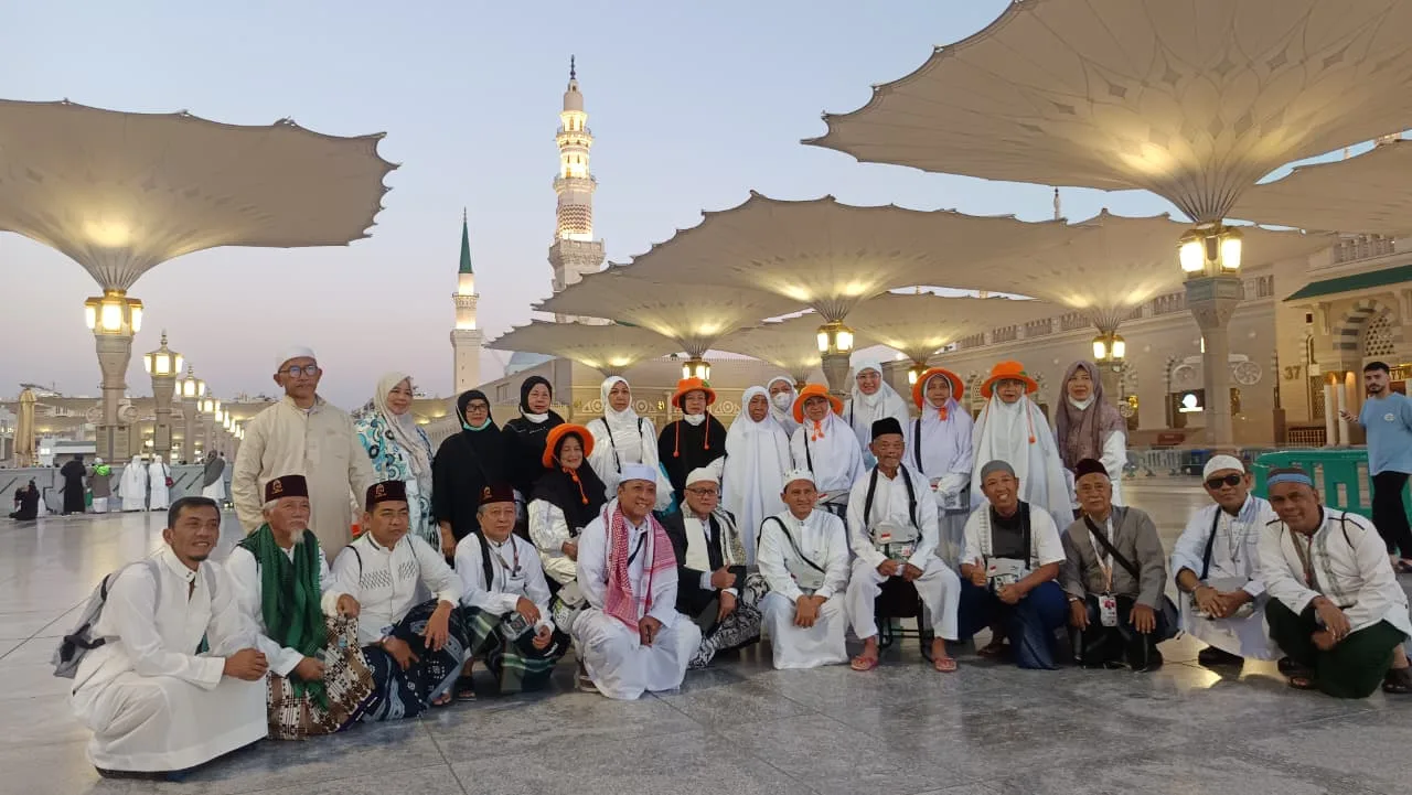 Menjemput Berkah di Kota Nabi: Catatan Spiritual Jemaah Kloter 11 di Madinah