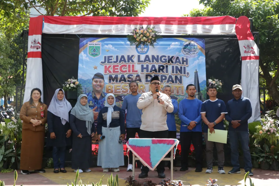 Perangi Perundungan, Disdik Kota Batu Deklarasikan Sekolah Aman dan Nyaman di Gugus III Perangi Perundungan, Disdik Kota Batu Deklarasikan Sekolah Aman dan Nyaman di Gugus III