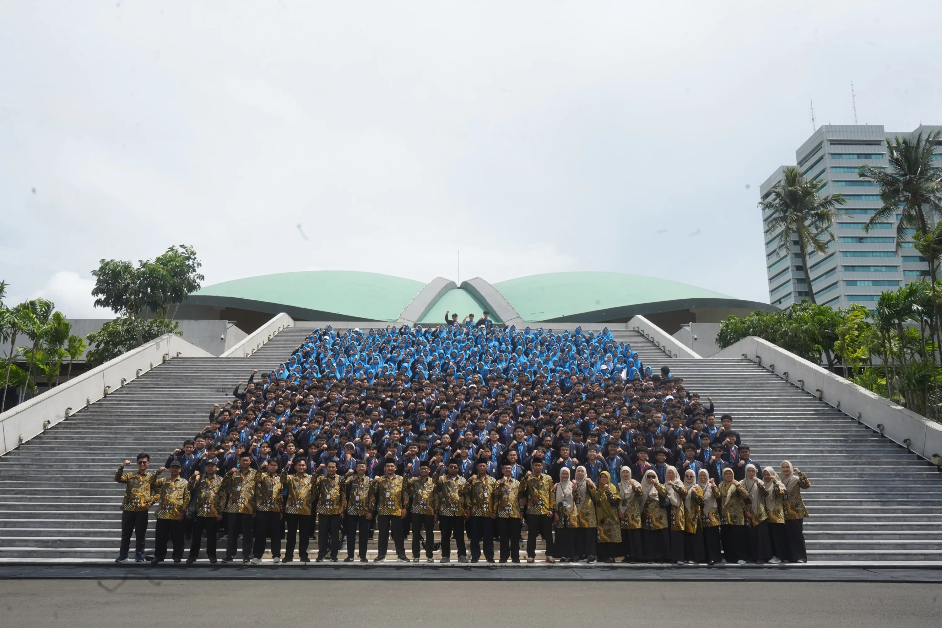 MAN 2 Kota Malang Wisuda 481 Siswa, Cetak 2.791 Prestasi dan Tembus Kampus Dunia