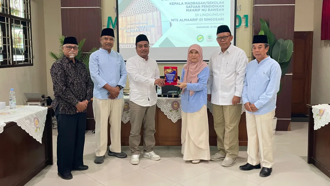 Tiru Budaya Disiplin MTs Almaarif 01 Singosari, LP Ma’arif NU Bawean Gelar Studi Inspirasi Bersama 27 Kepala Sekolah/Madrasah Tiru Budaya Disiplin MTs Almaarif 01 Singosari, LP Ma’arif NU Bawean Gelar Studi Inspirasi Bersama 27 Kepala Sekolah/Madrasah